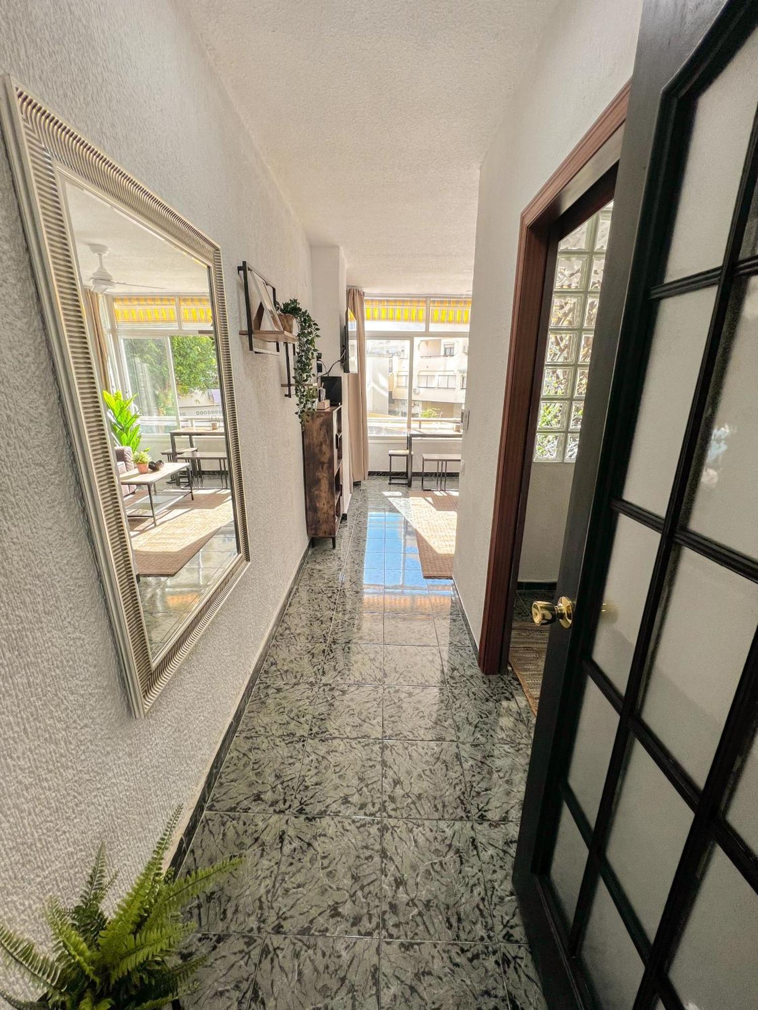 Cozy And Bright Flat With Pool Lejlighed Torremolinos Eksteriør billede
