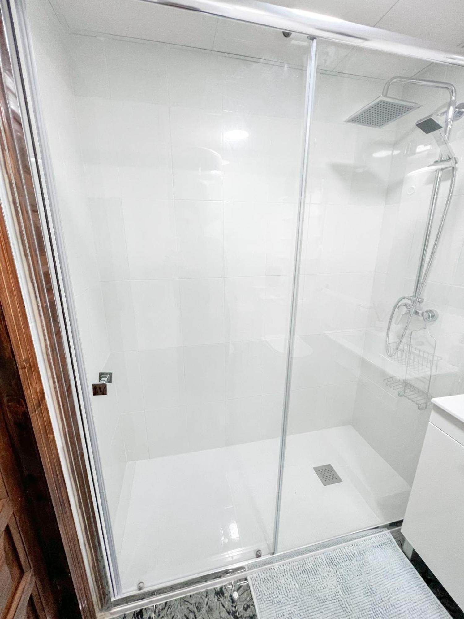 Cozy And Bright Flat With Pool Lejlighed Torremolinos Eksteriør billede