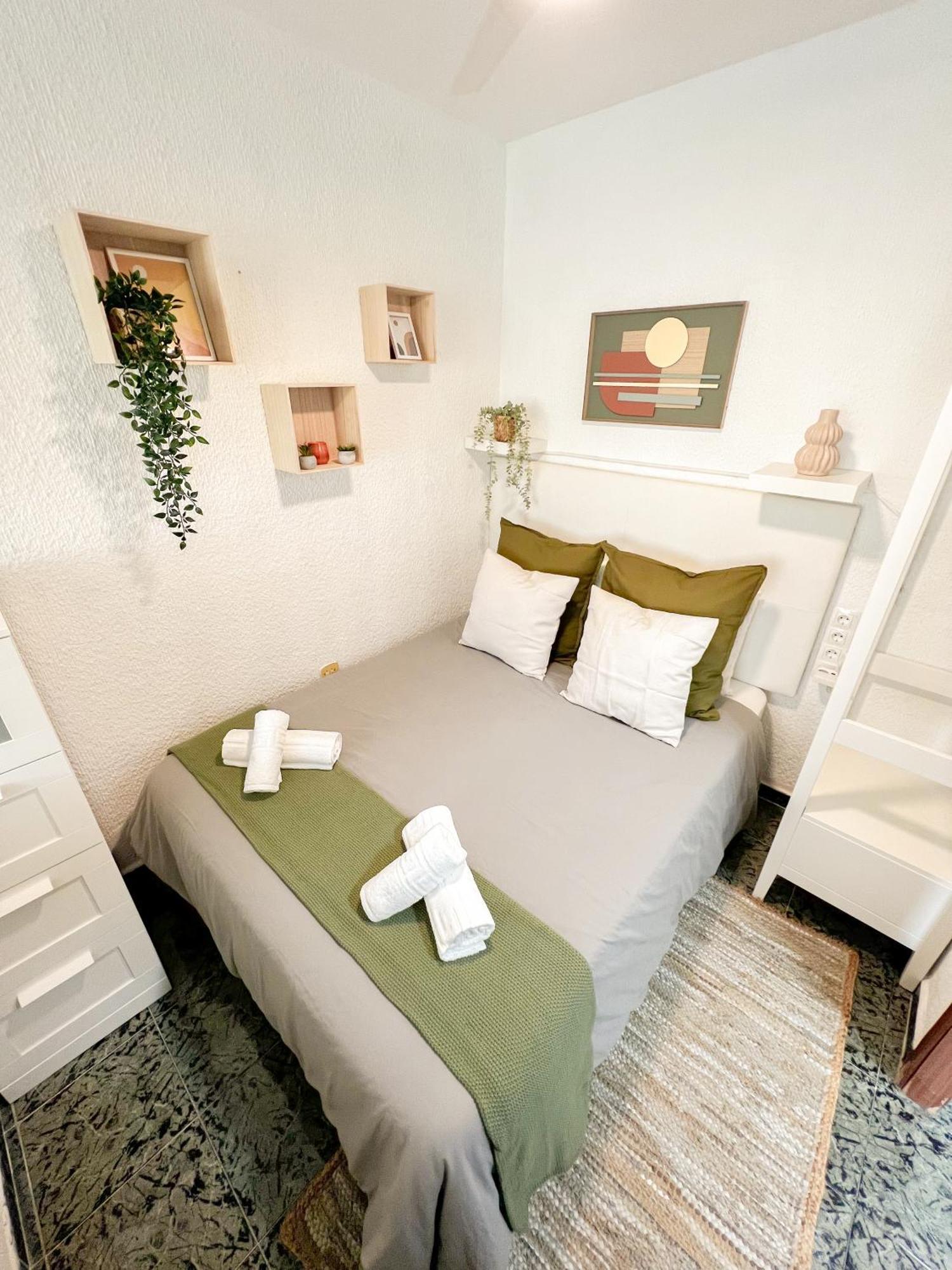 Cozy And Bright Flat With Pool Lejlighed Torremolinos Eksteriør billede