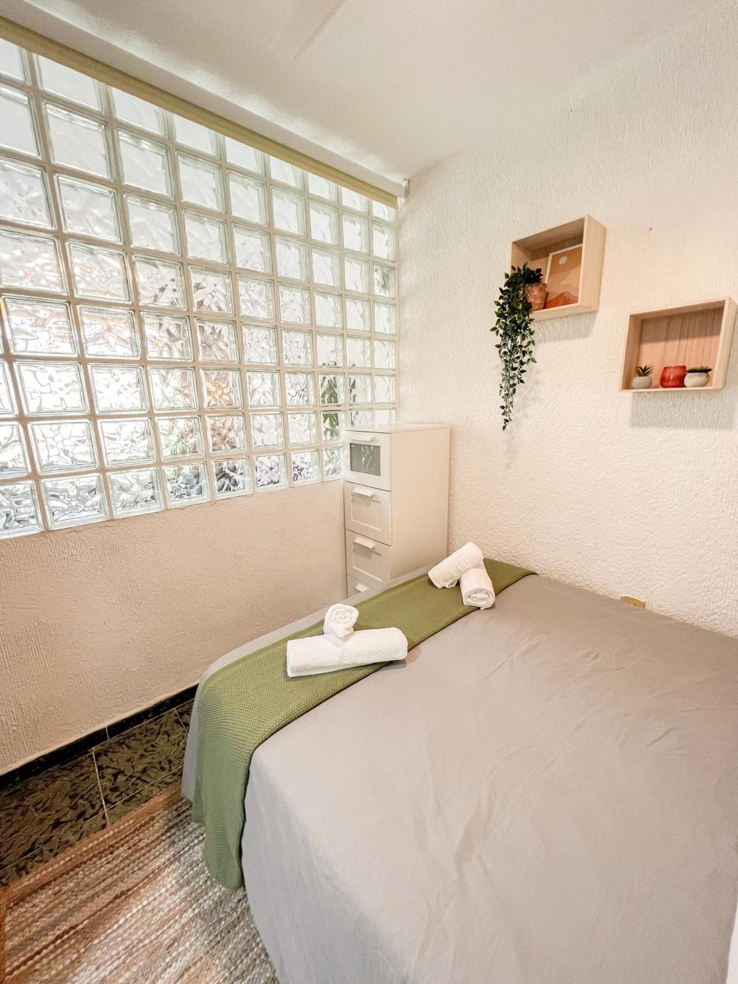 Cozy And Bright Flat With Pool Lejlighed Torremolinos Eksteriør billede