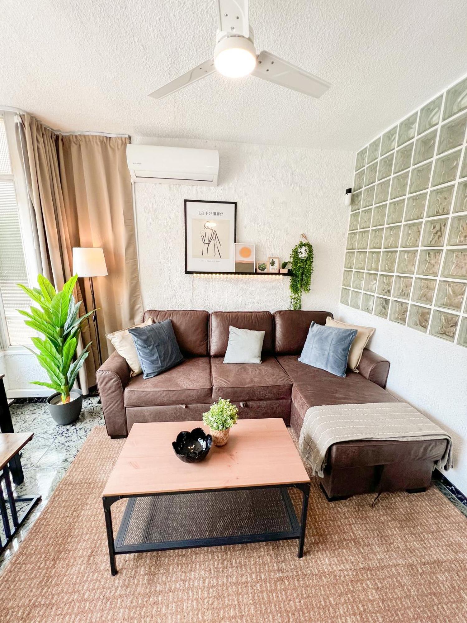 Cozy And Bright Flat With Pool Lejlighed Torremolinos Eksteriør billede