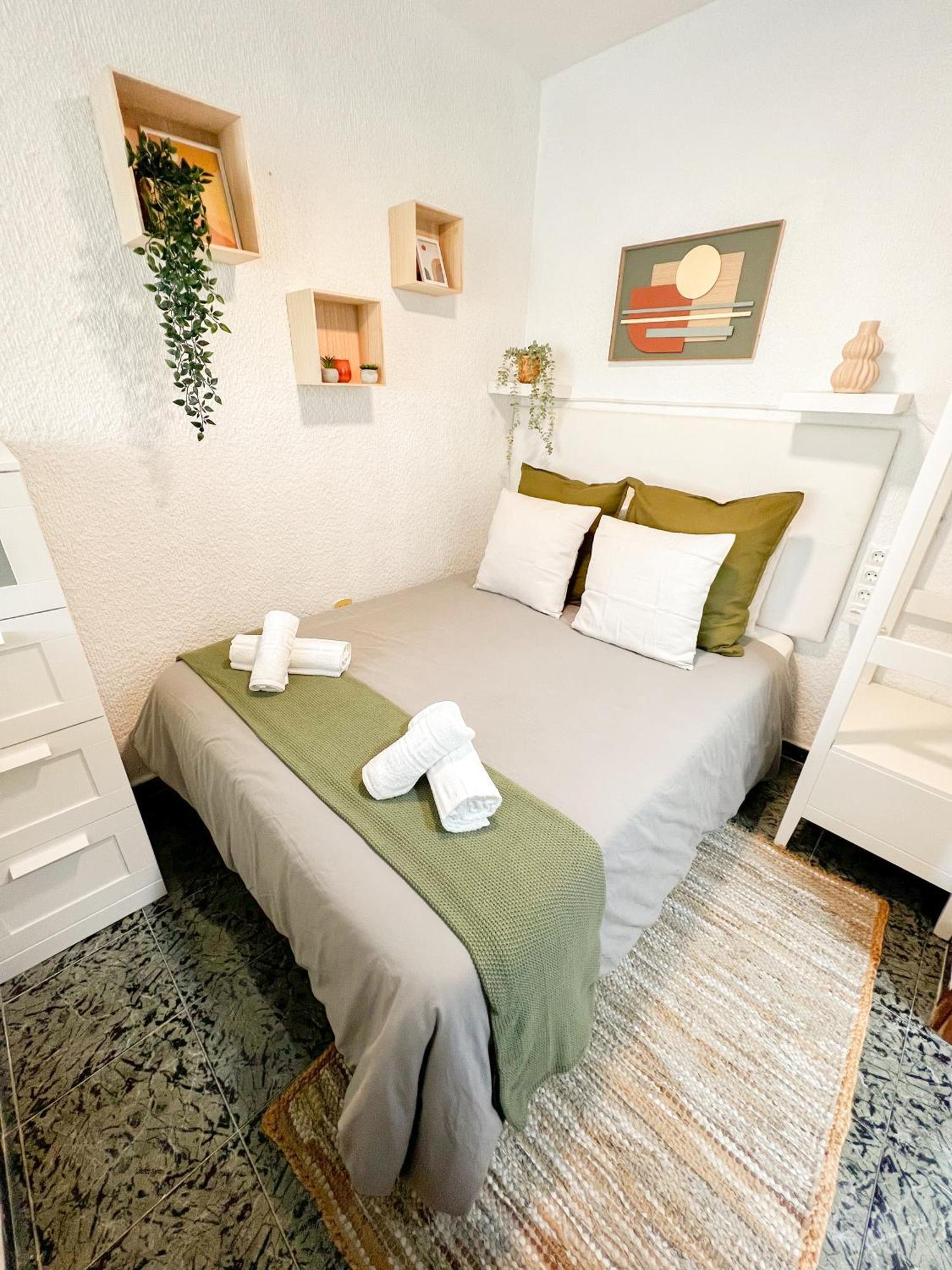 Cozy And Bright Flat With Pool Lejlighed Torremolinos Eksteriør billede