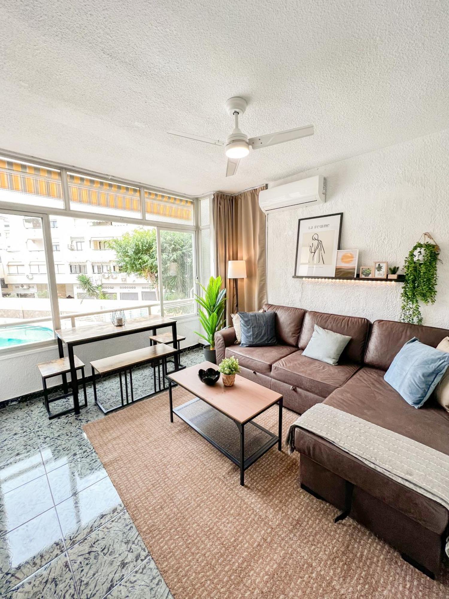 Cozy And Bright Flat With Pool Lejlighed Torremolinos Eksteriør billede