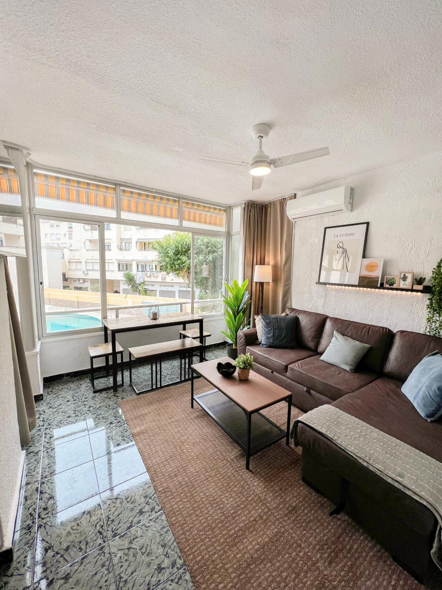 Cozy And Bright Flat With Pool Lejlighed Torremolinos Eksteriør billede