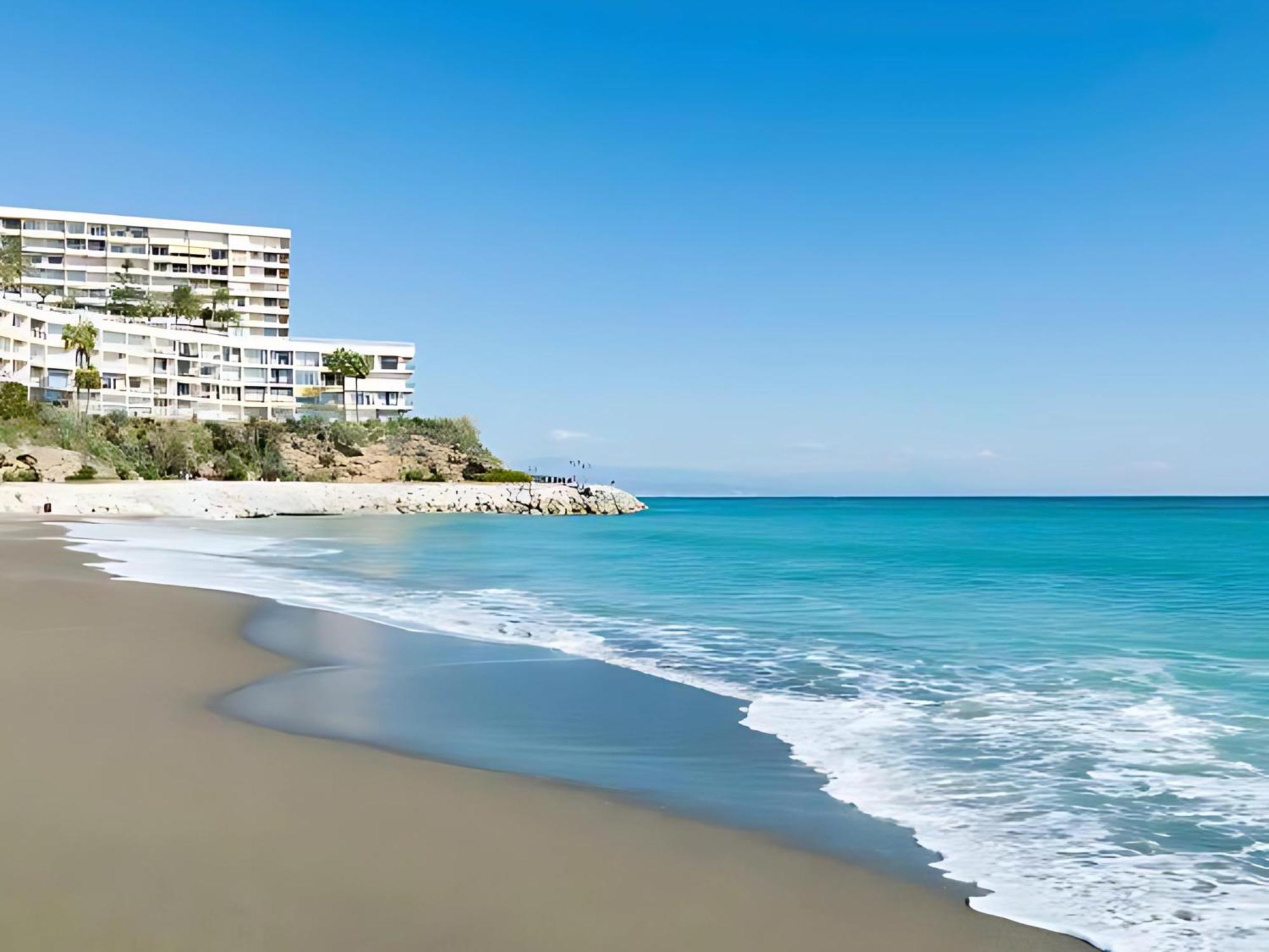 Cozy And Bright Flat With Pool Lejlighed Torremolinos Eksteriør billede
